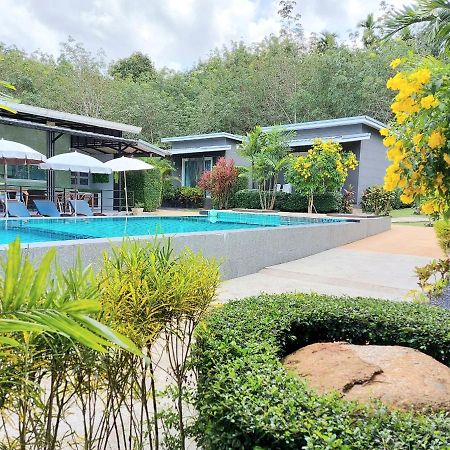 The Herbal Khao Lak Exterior foto