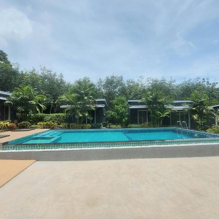 The Herbal Khao Lak Exterior foto