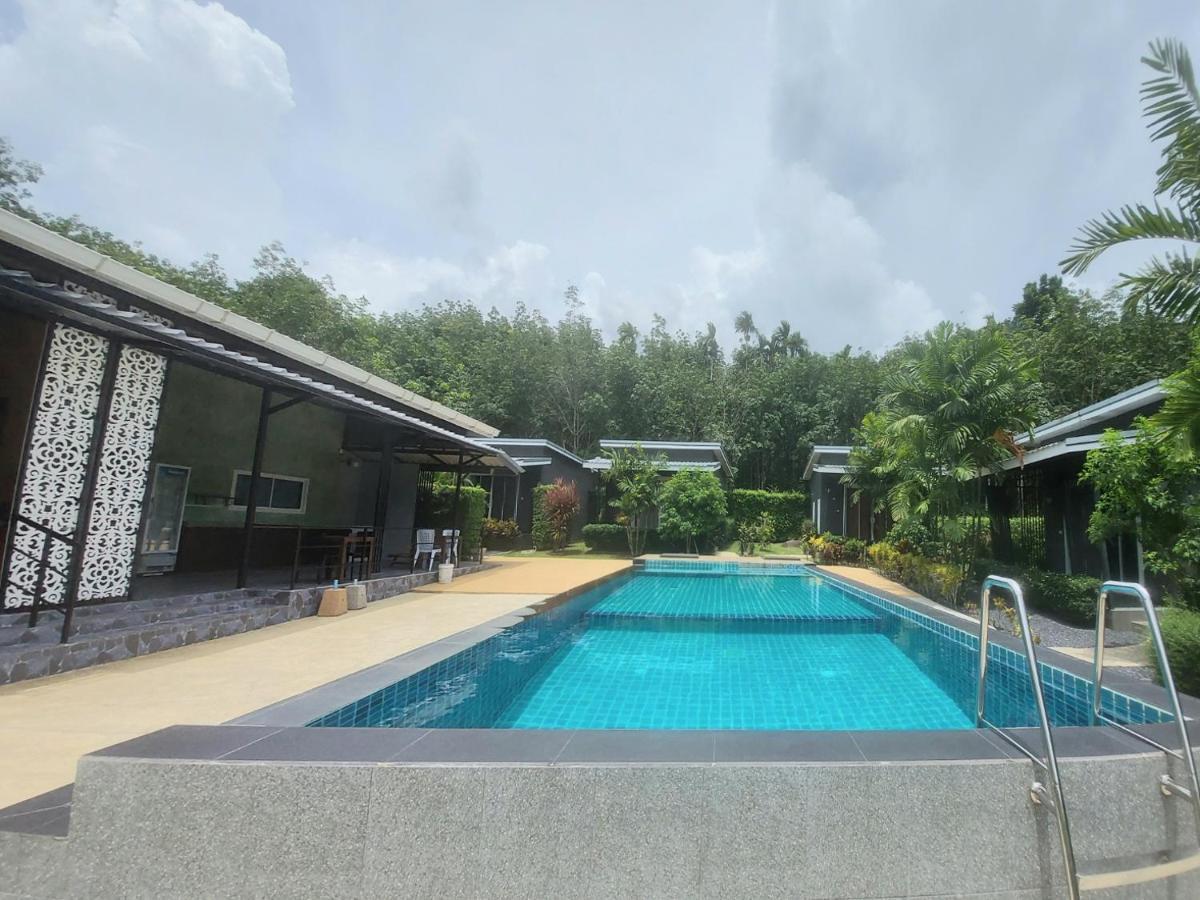 The Herbal Khao Lak Exterior foto