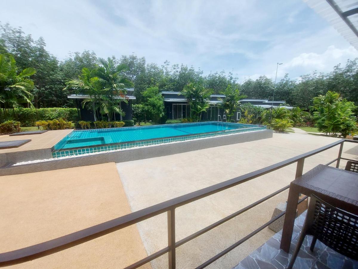 The Herbal Khao Lak Exterior foto