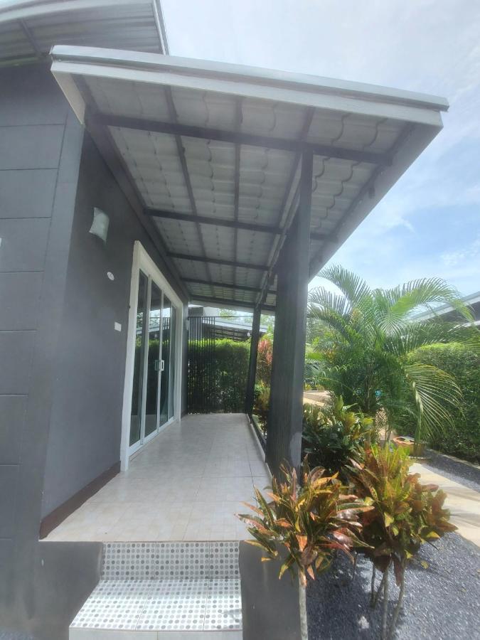 The Herbal Khao Lak Exterior foto