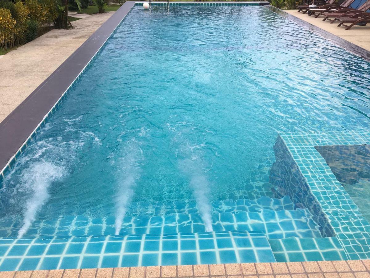 The Herbal Khao Lak Exterior foto